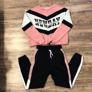 H&M matching sweatsuit (bottoms: US 18 and top: US 16/18)